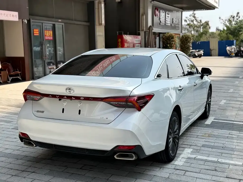 Toyota Avalon 2022 из CN, фото 7