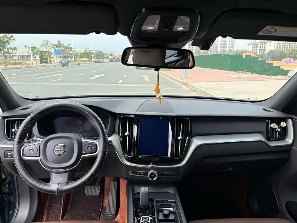 Volvo XC60 2021 из CN, фото 5