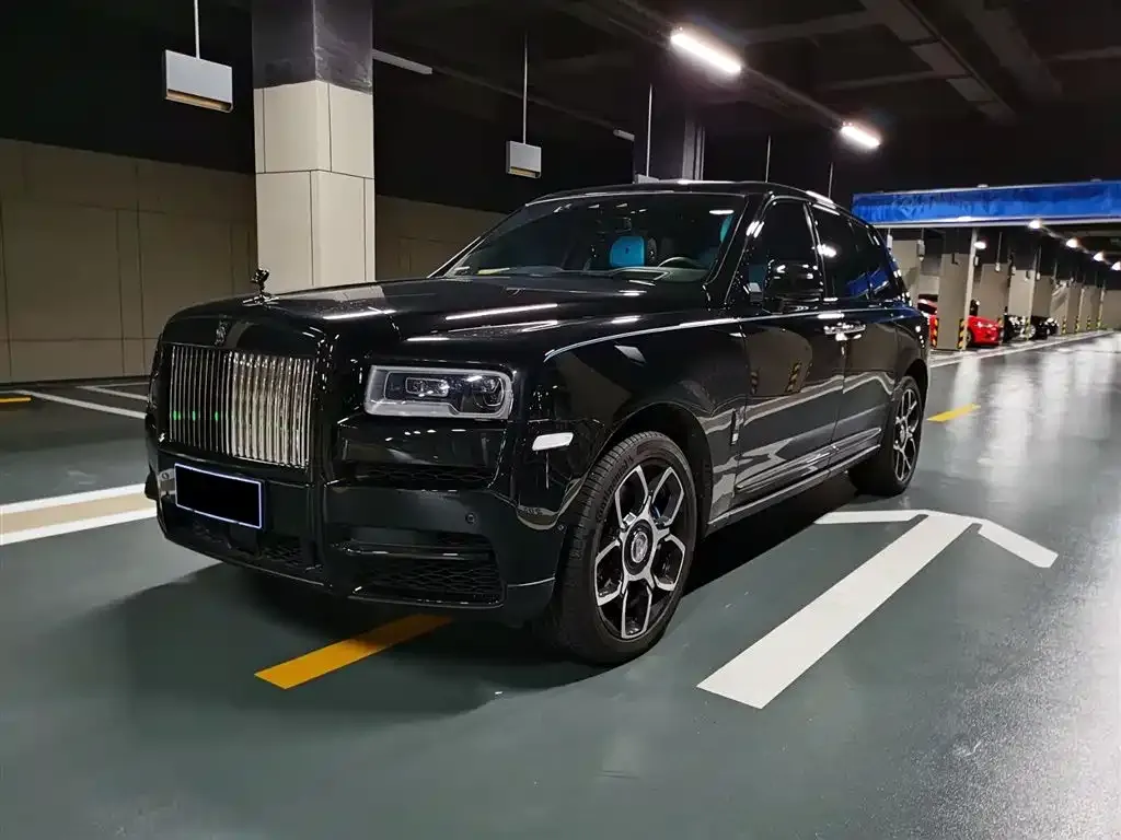 Rolls-Royce Cullinan — фото 1