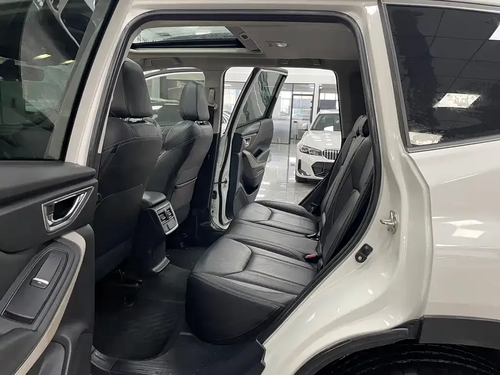 Subaru Forester 2022 из CN, фото 6