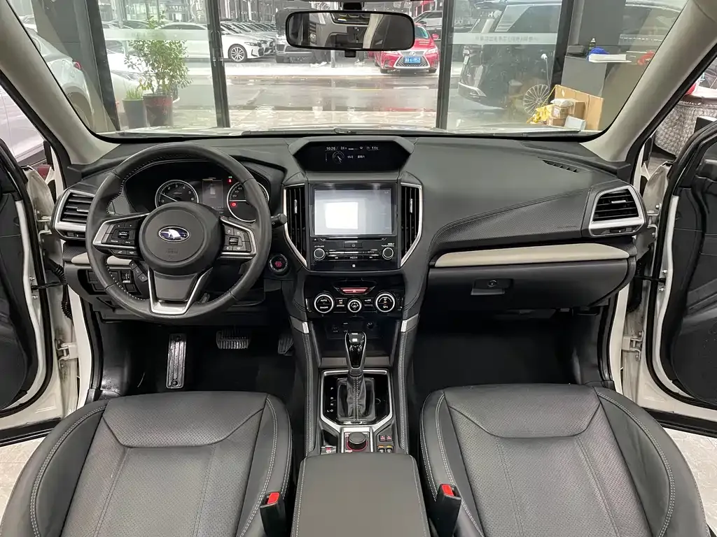 Subaru Forester 2022 из CN, фото 2