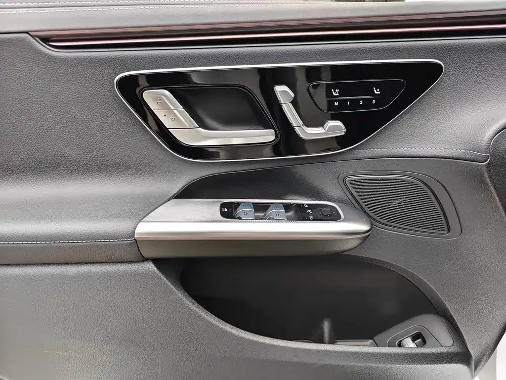Mercedes-Benz EQE 2023 из CN, фото 5