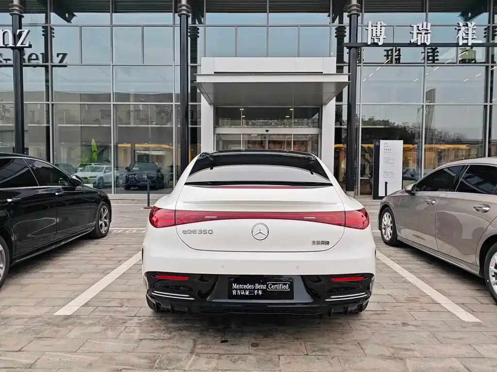 Mercedes-Benz EQE 2023 из CN, фото 10