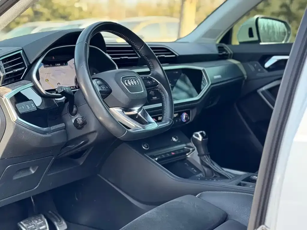 Audi Q3 2021 из CN, фото 10
