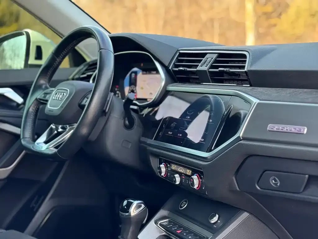 Audi Q3 2021 из CN, фото 3