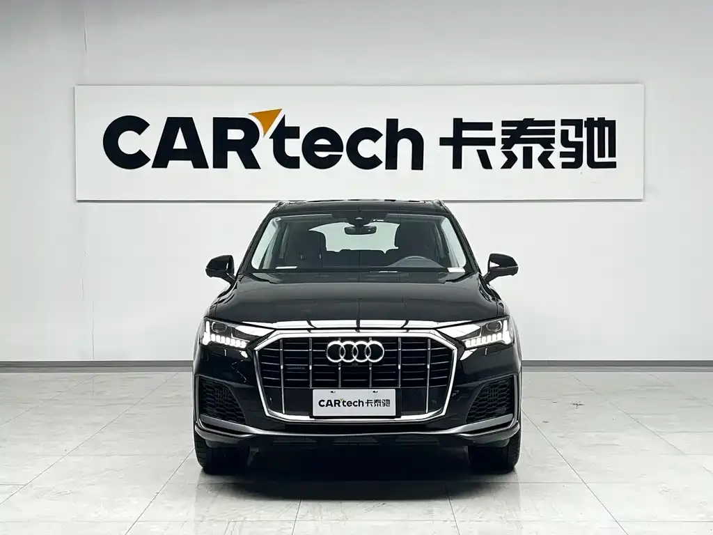 Audi Q7 2023 из CN, фото 1