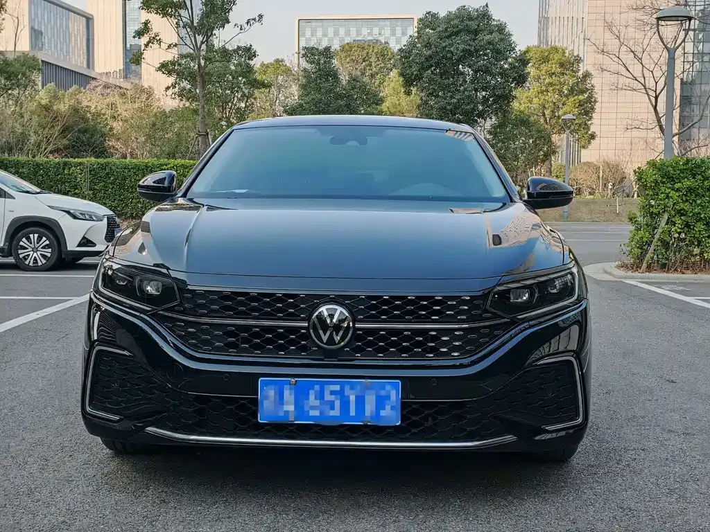 Volkswagen Passat — фото 9