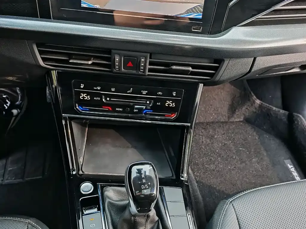 Volkswagen Passat — фото 7