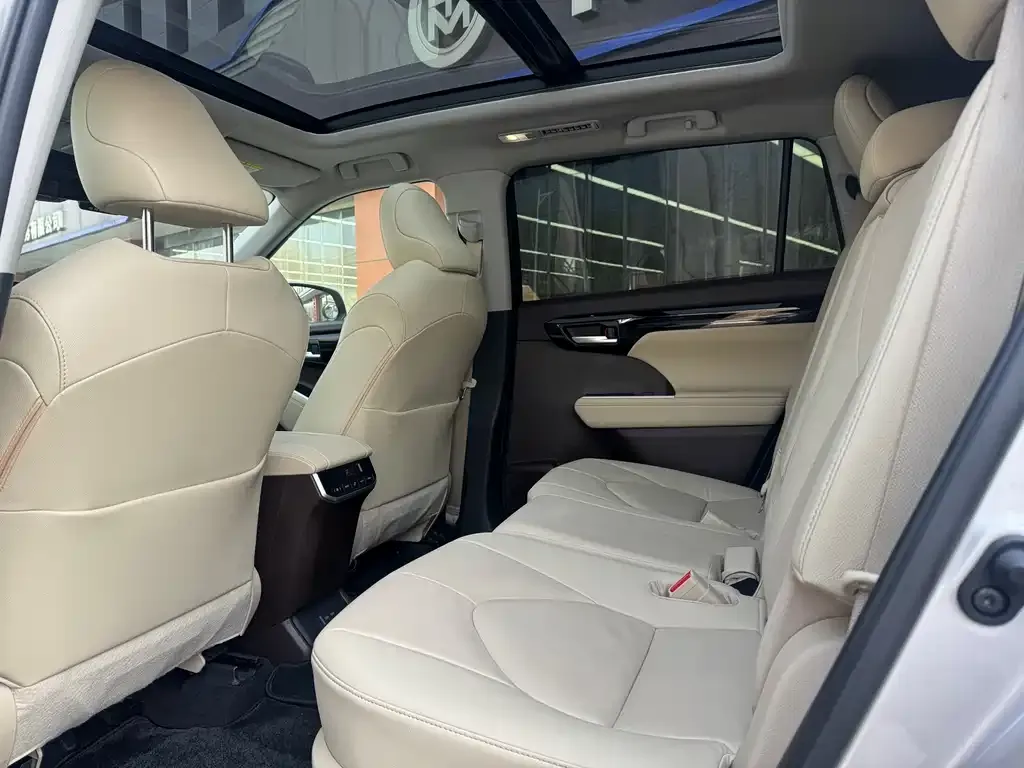 Toyota Highlander 2022 из CN, фото 3