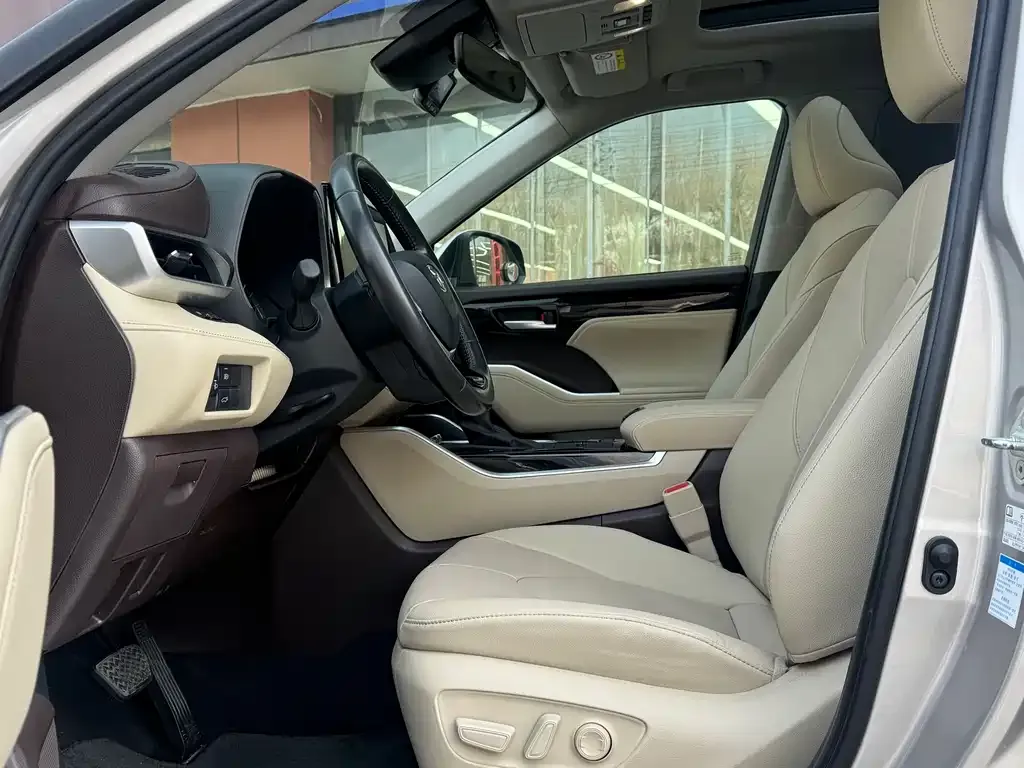 Toyota Highlander 2022 из CN, фото 8