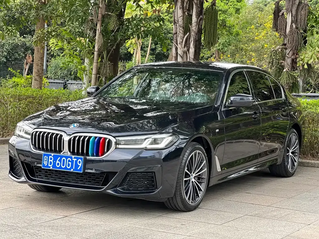 BMW 5 Series — фото 1