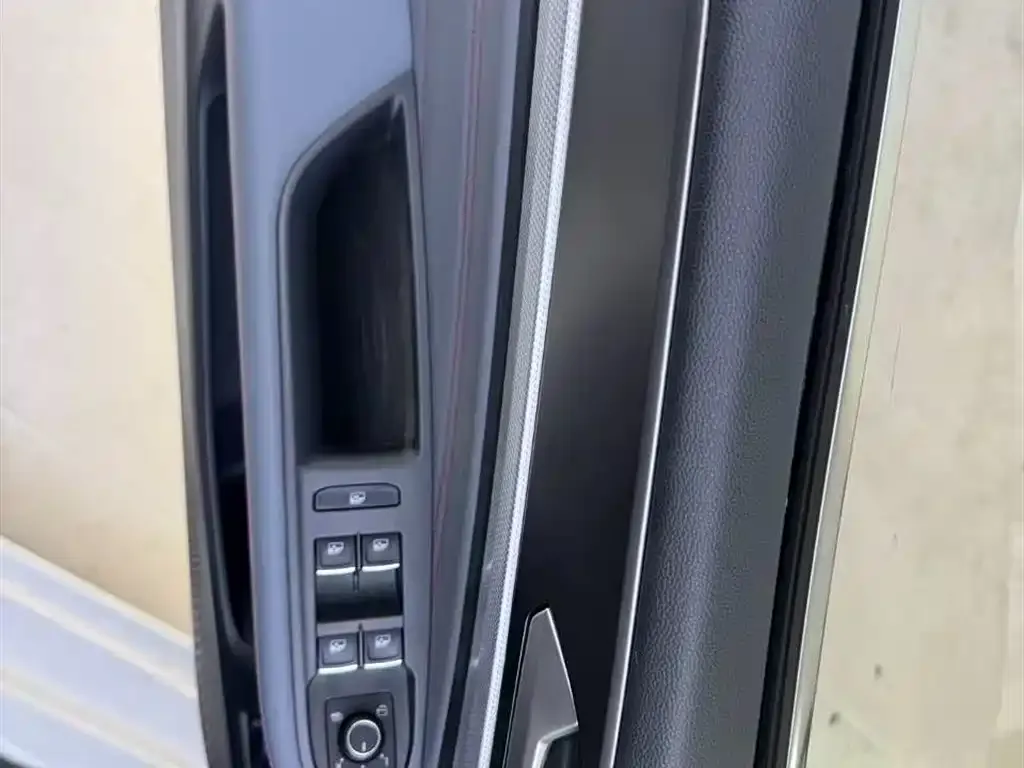 Volkswagen Lamando 2022 из CN, фото 10