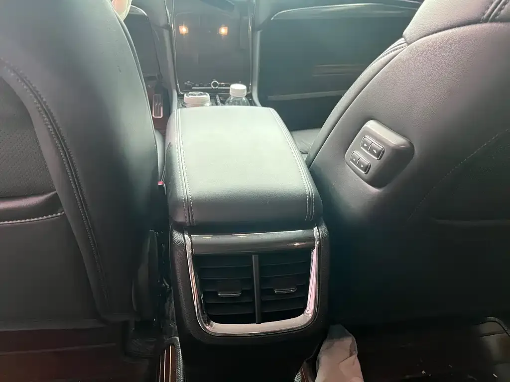 Ford Taurus 2021 из CN, фото 7