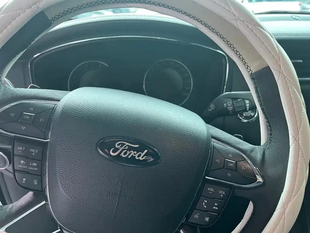 Ford Taurus 2021 из CN, фото 8