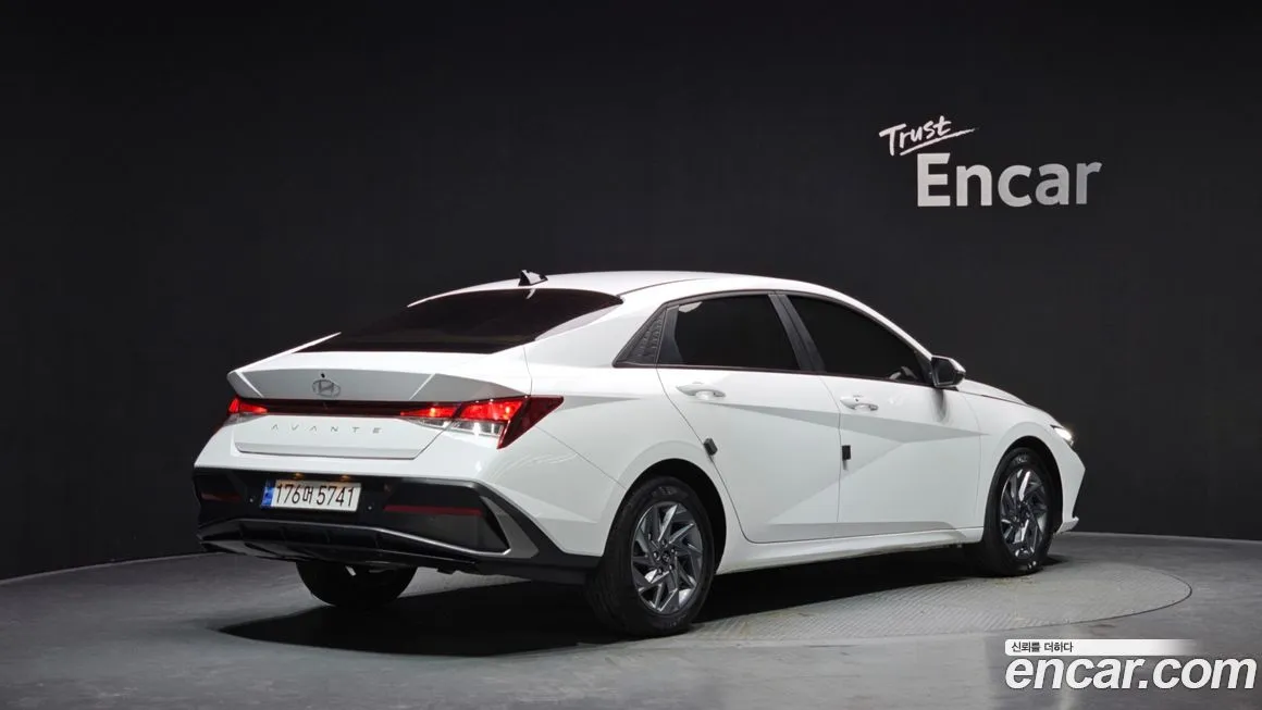 Hyundai AVANTE — фото 4