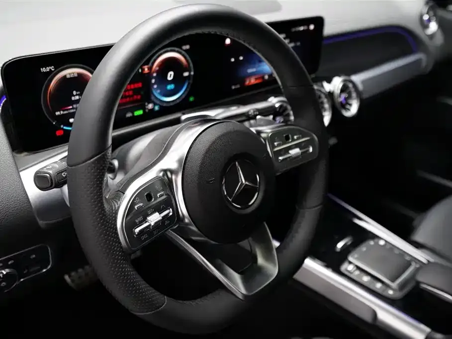 Mercedes-Benz EQB — фото 4