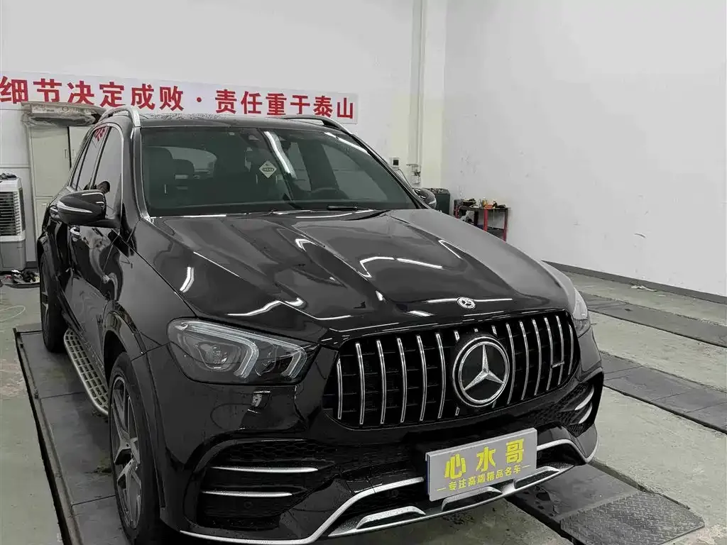 Mercedes-Benz GLE AMG — фото 1