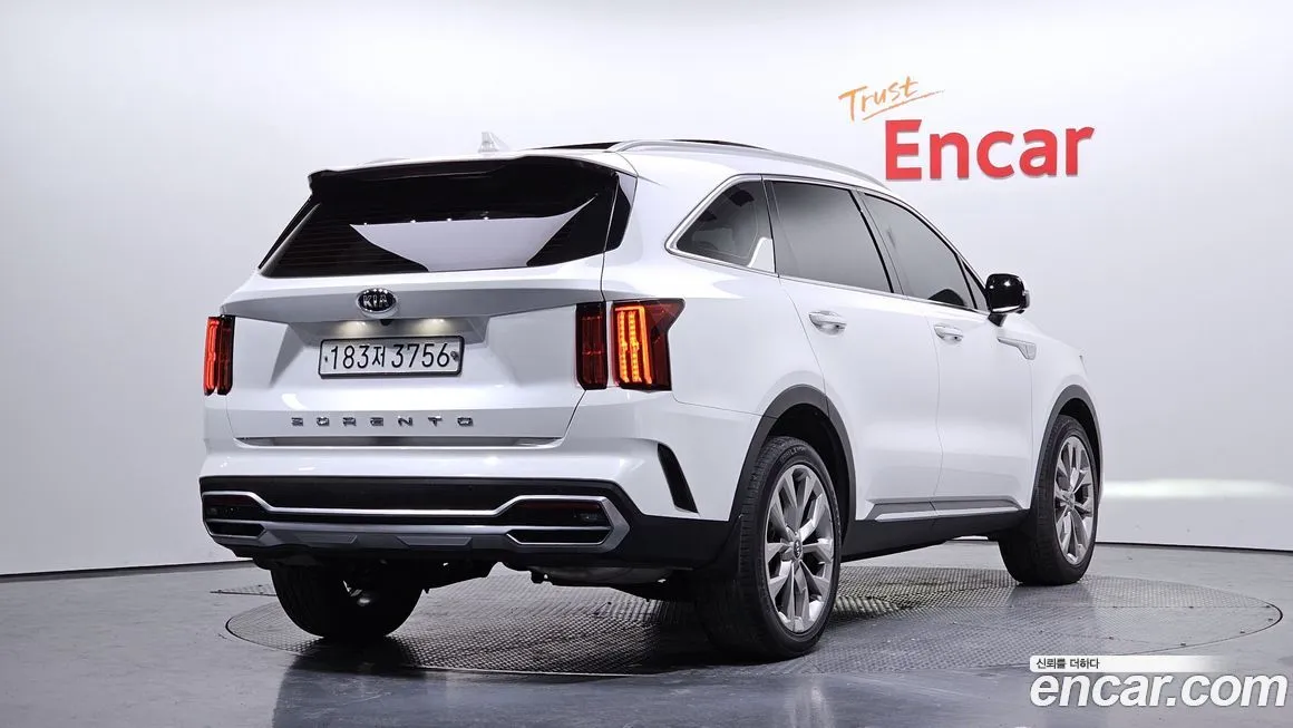 Kia Sorento — фото 4