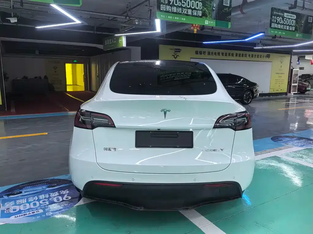 Tesla Model Y — фото 7