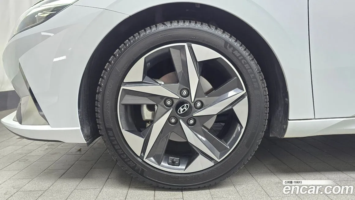 Hyundai AVANTE — фото 5