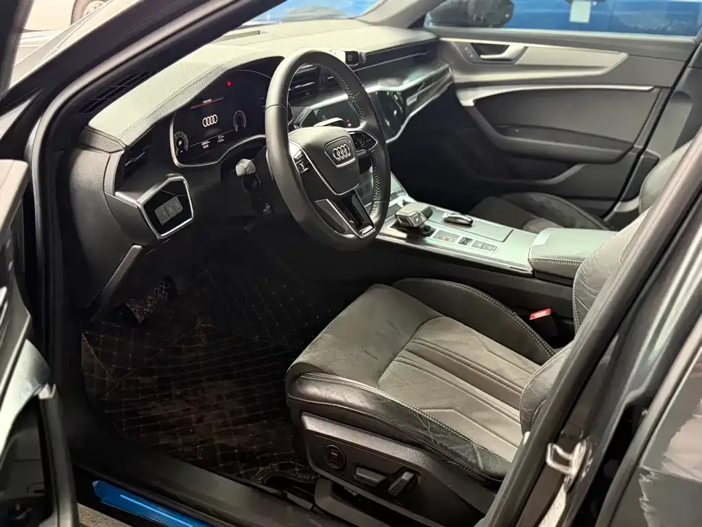 Audi A6L 2021 из CN, фото 4