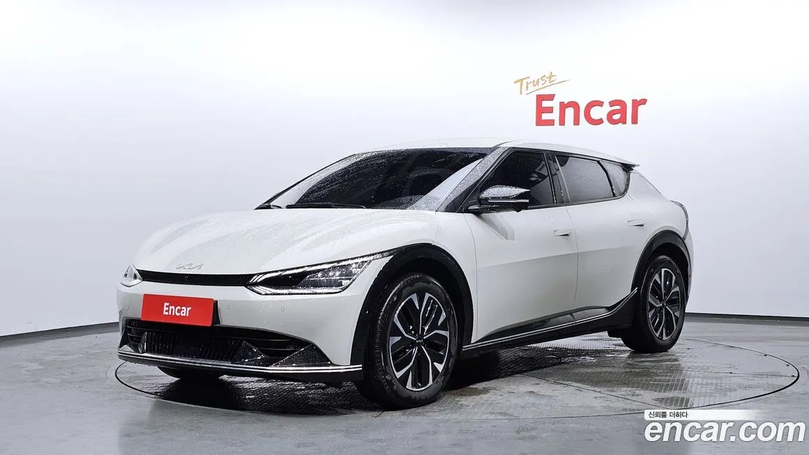 Kia EV6 — фото 1