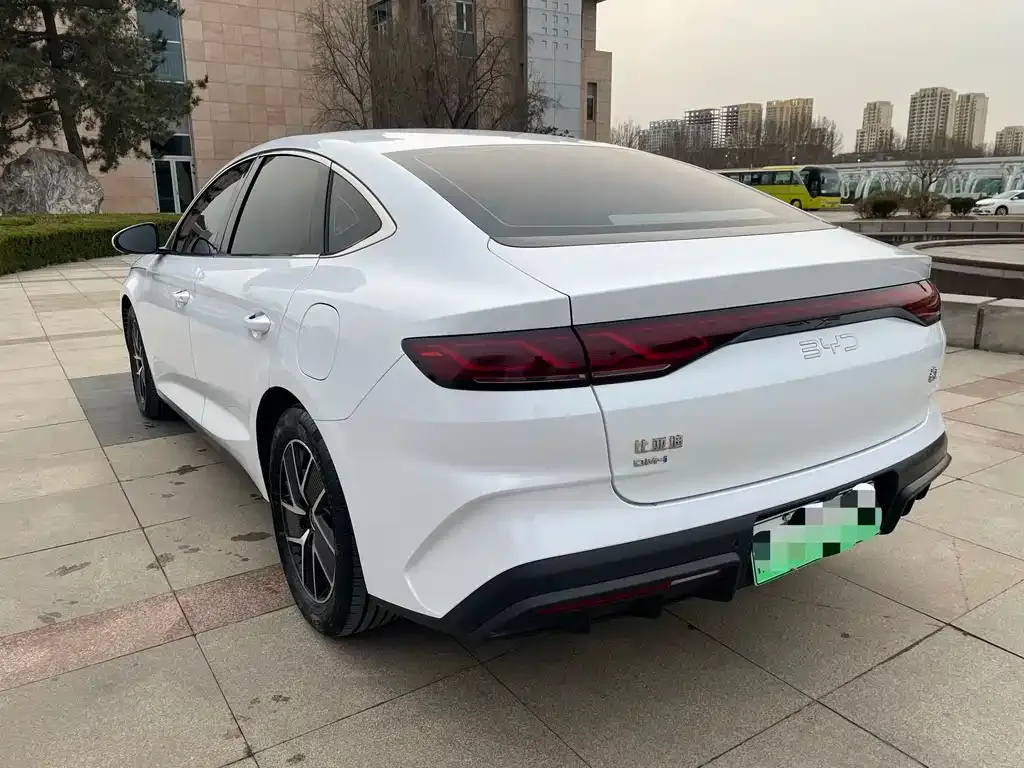BYD Qin L — фото 5