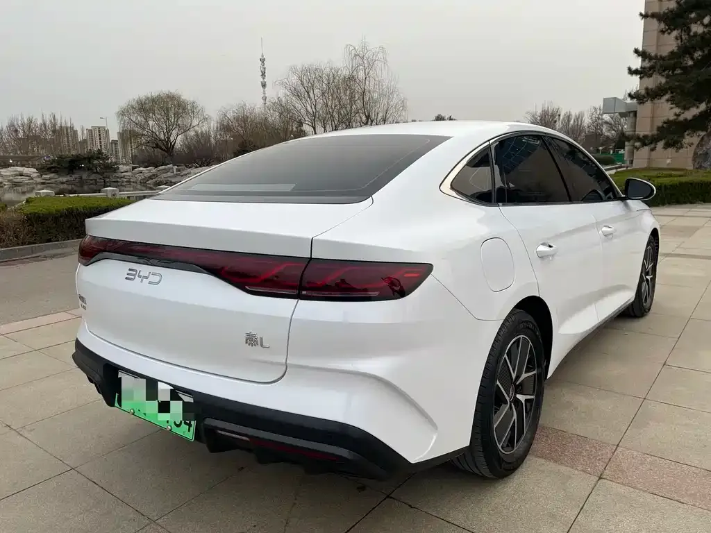 BYD Qin L — фото 7