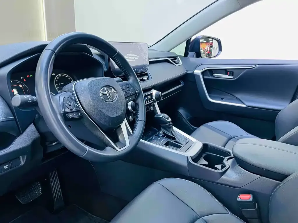 Toyota Wildlander 2024 из CN, фото 2