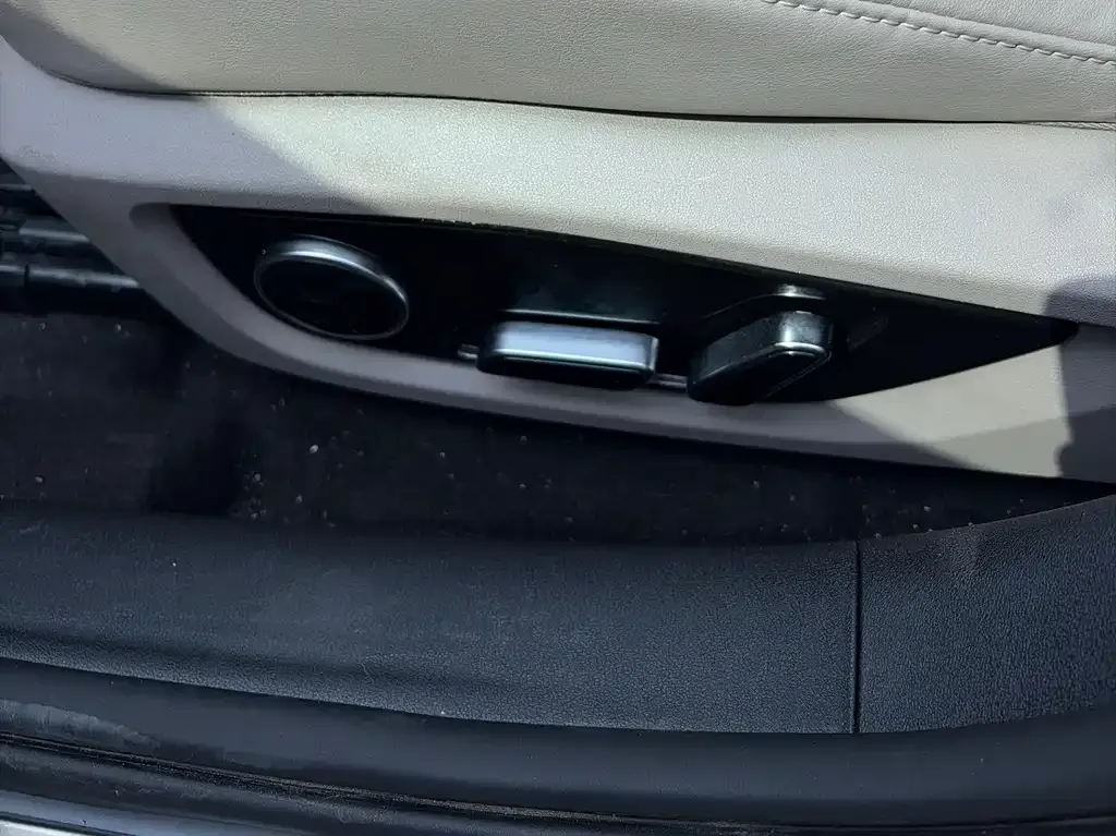 BYD Han — фото 10
