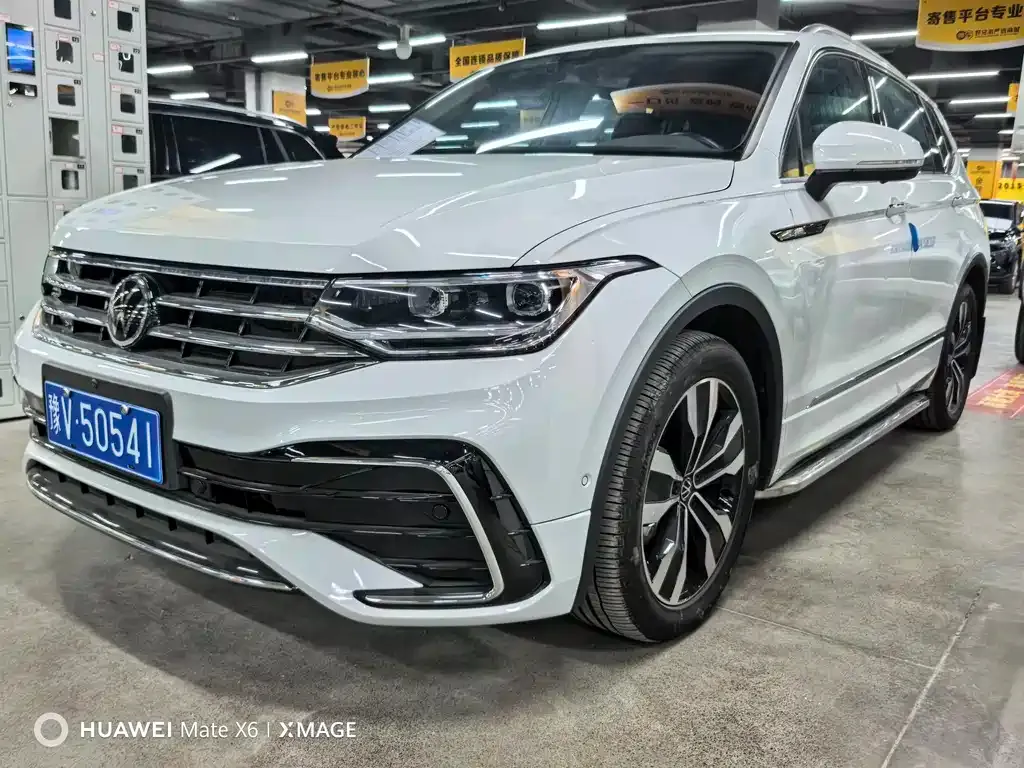 Volkswagen Tiguan L — фото 7