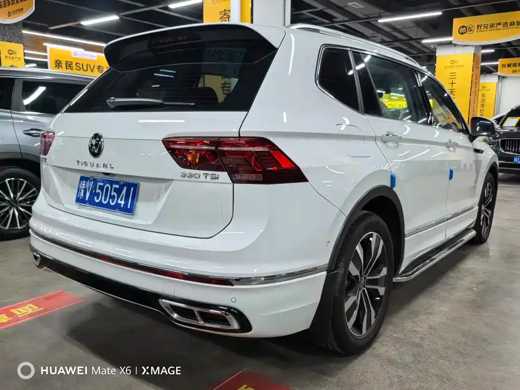 Volkswagen Tiguan L — фото 8