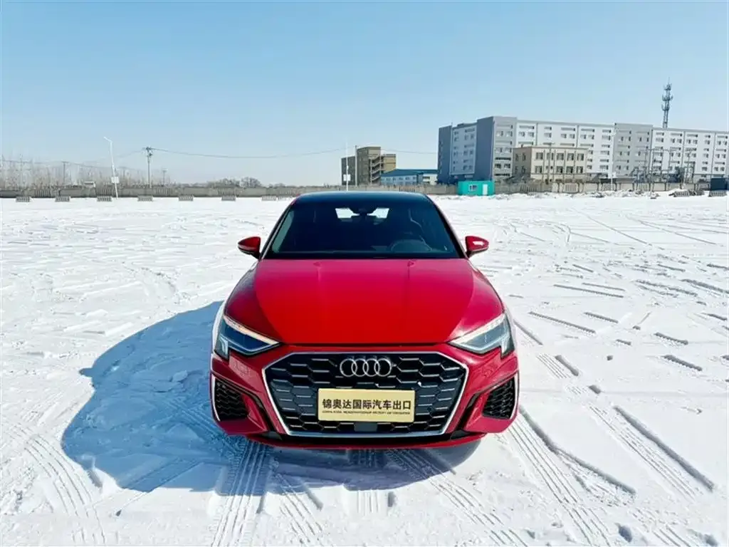 Audi A3 2023 из CN, фото 1