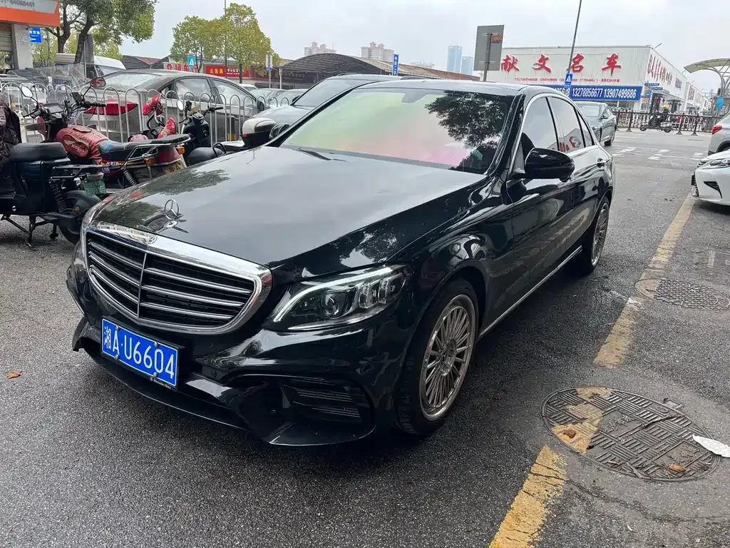 Mercedes-Benz C-Class — фото 1