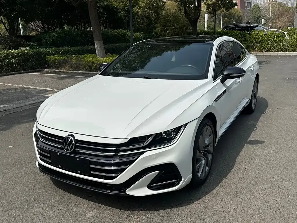 Volkswagen CC 2023 из CN, фото 1