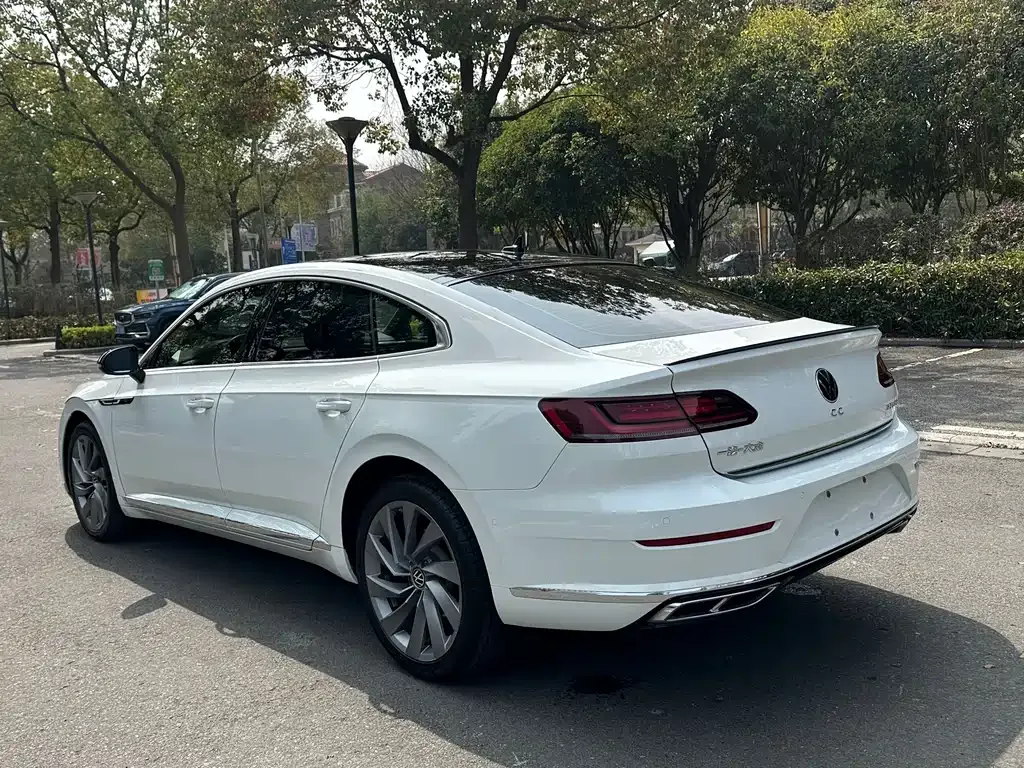 Volkswagen CC 2023 из CN, фото 3