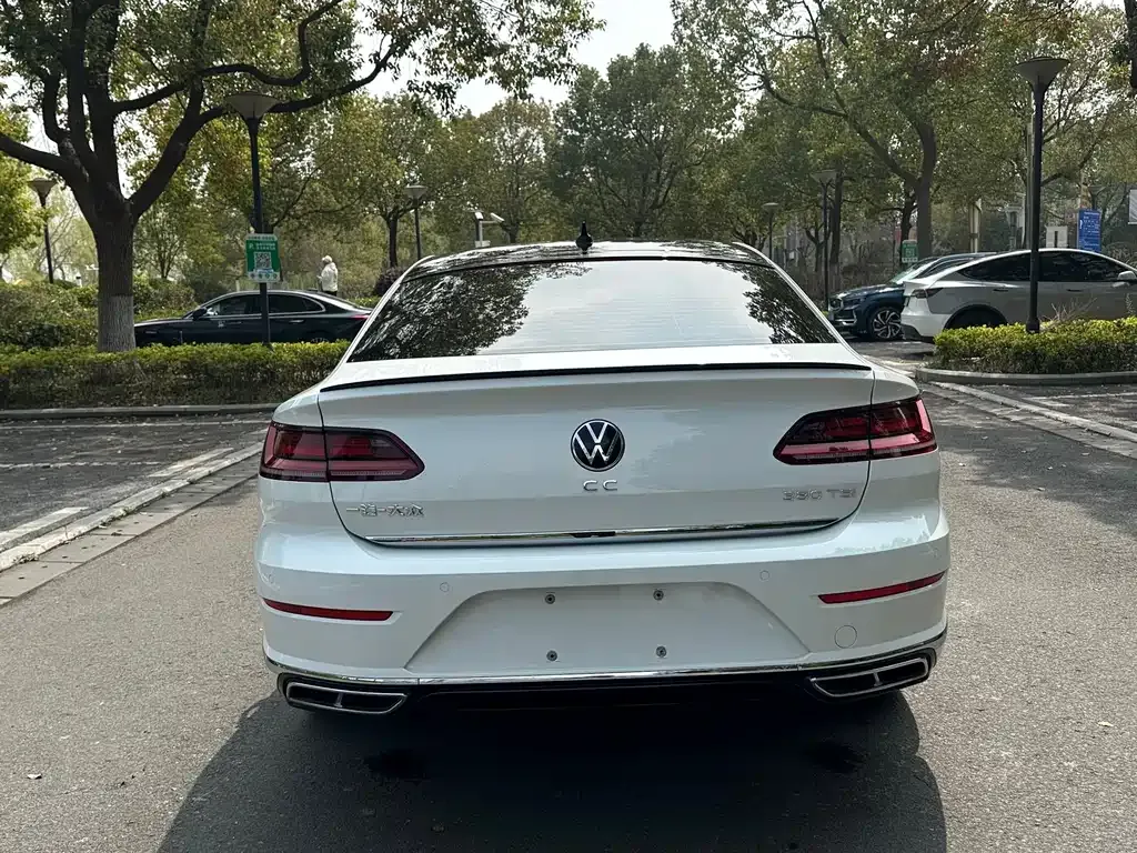 Volkswagen CC 2023 из CN, фото 7