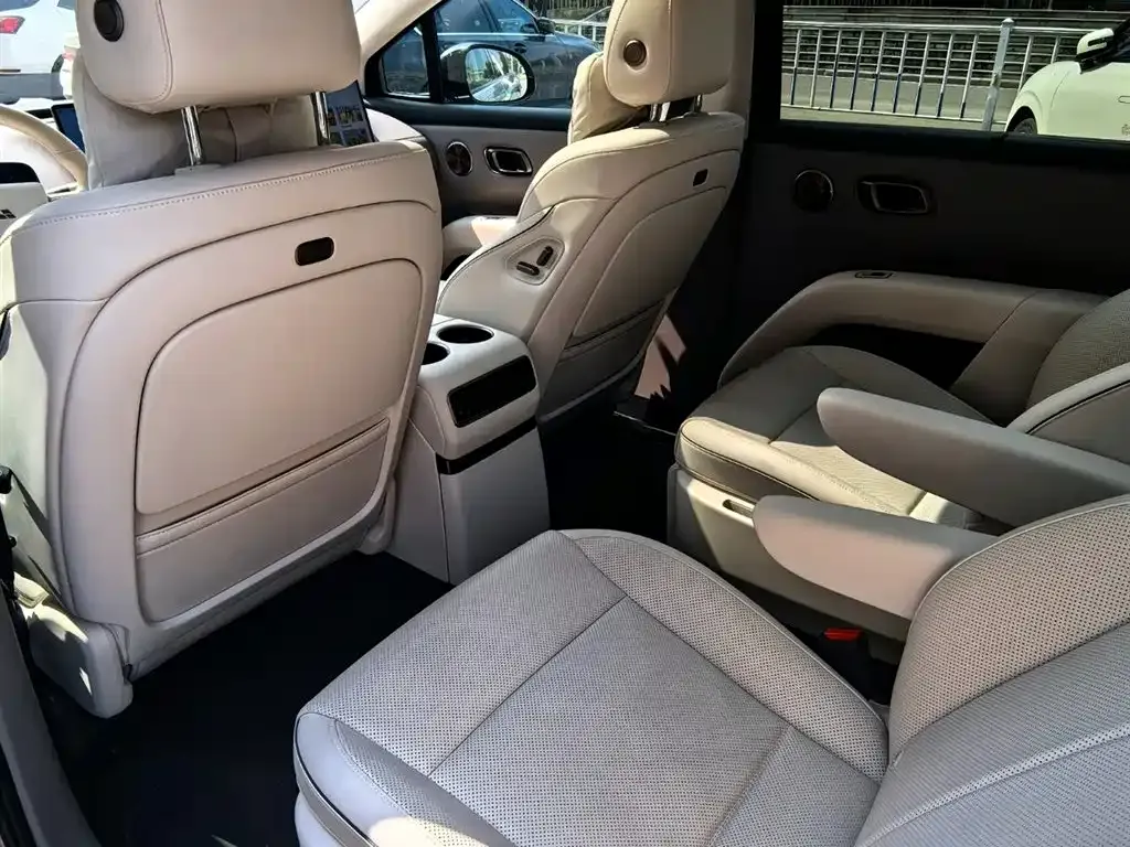 Li Auto i8 2025 из CN, фото 5