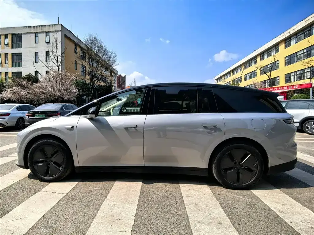 Li Auto i8 2025 из CN, фото 6
