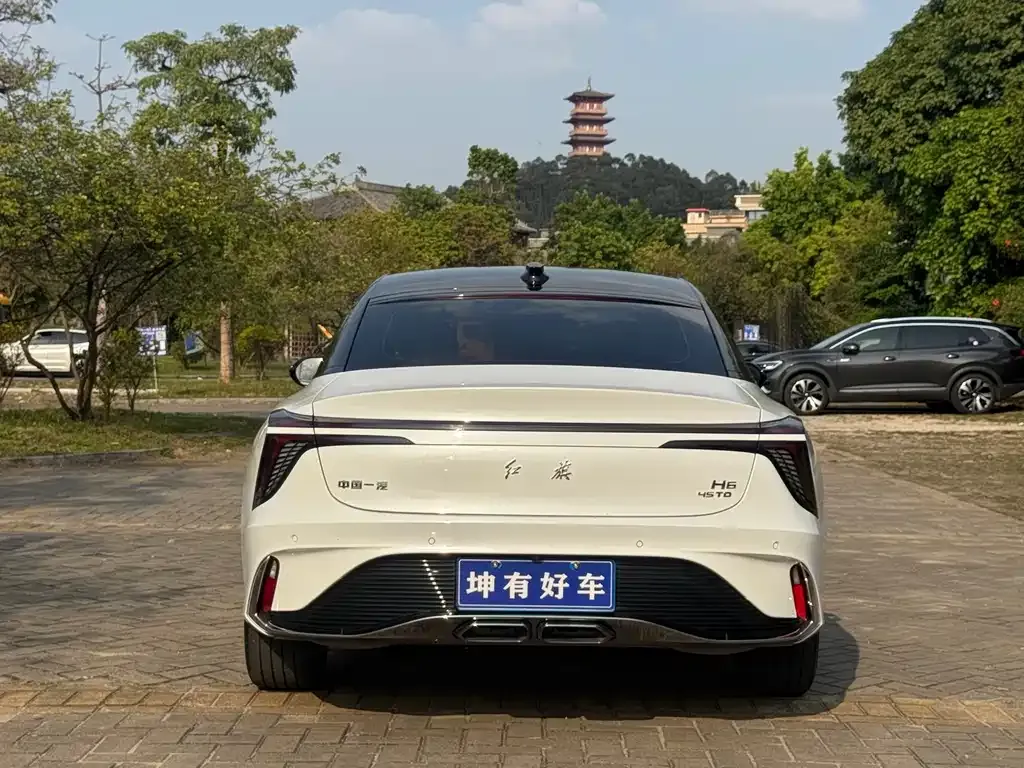 Hongqi H6 — фото 2