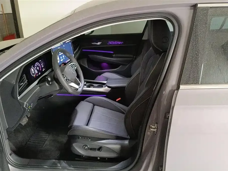 Volkswagen Passat 2024 из CN, фото 10