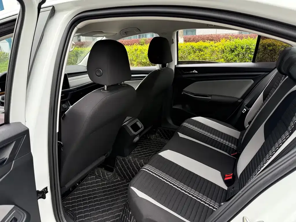 Volkswagen Bora 2024 из CN, фото 2