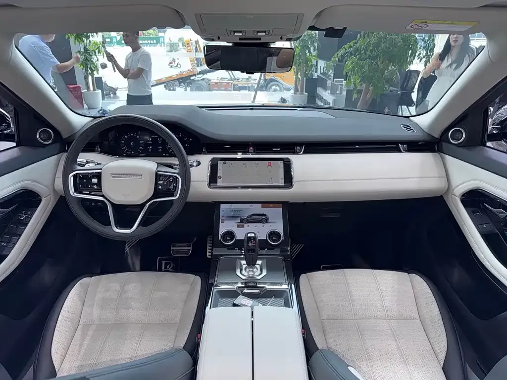 Land Rover Evoque — фото 8