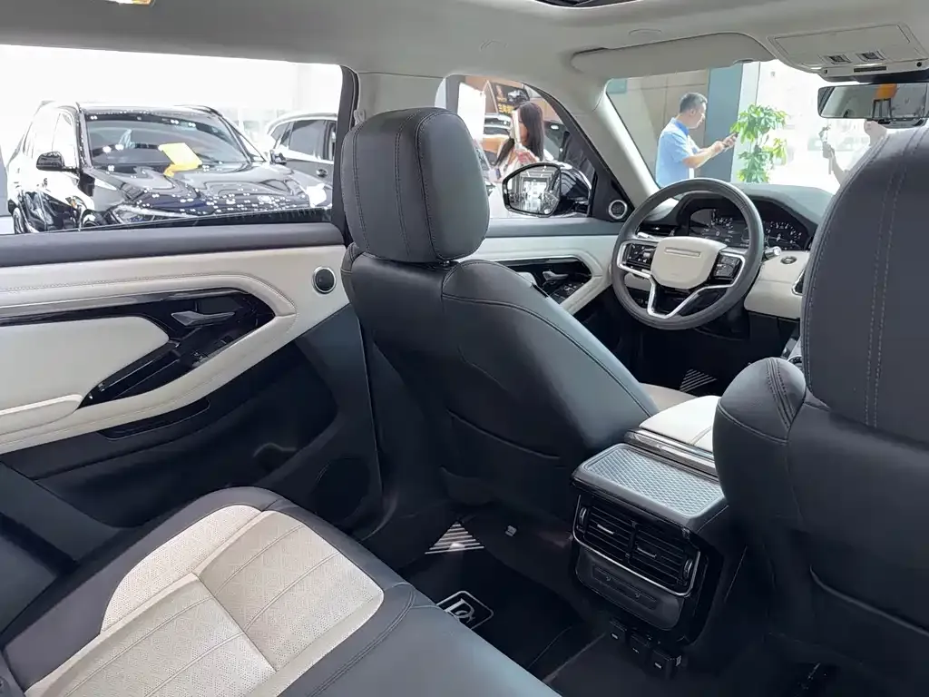 Land Rover Evoque — фото 4