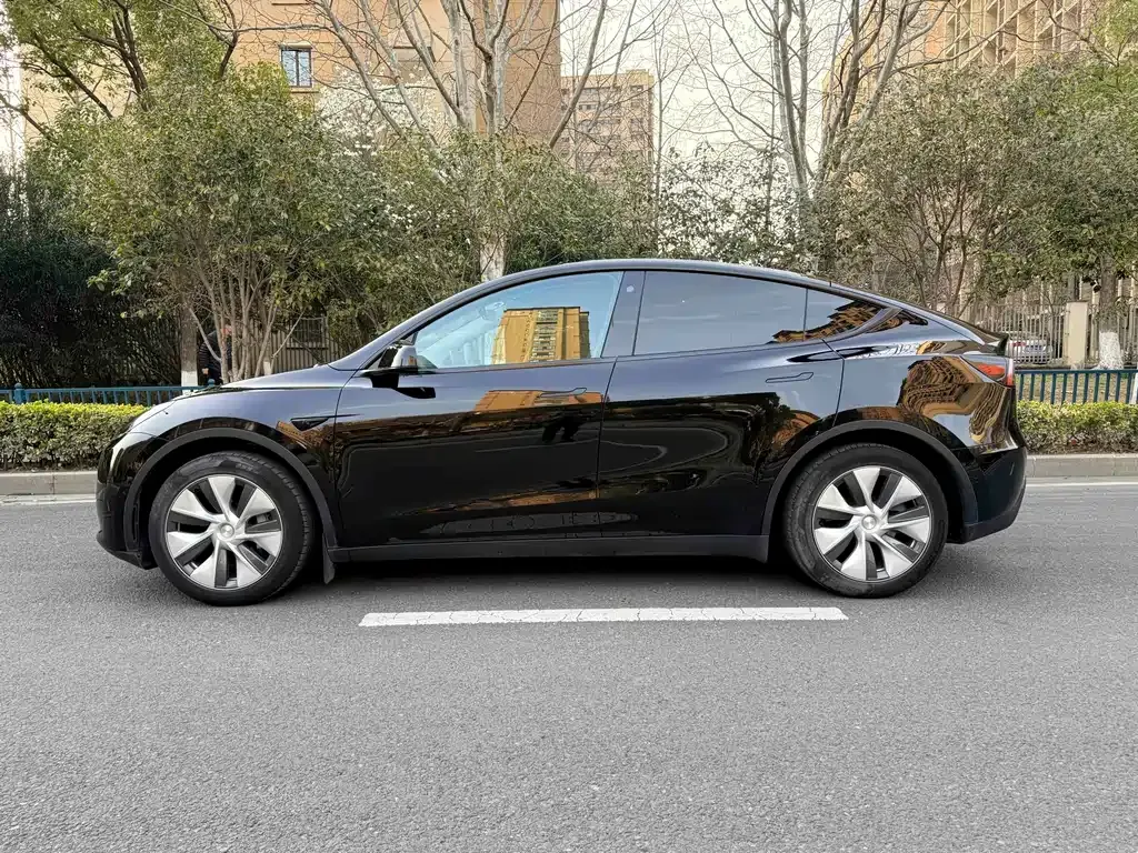 Tesla Model Y 2022 из CN, фото 10