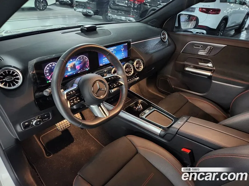 Mercedes-Benz GLA-Class — фото 10