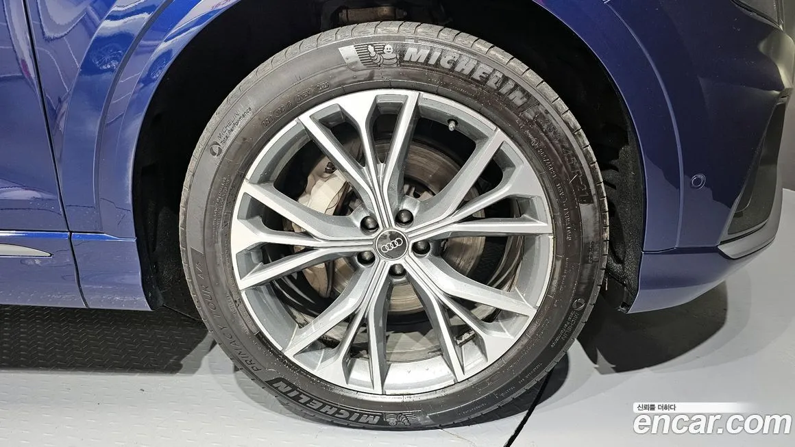 Audi Q8 2021 из KR, фото 3