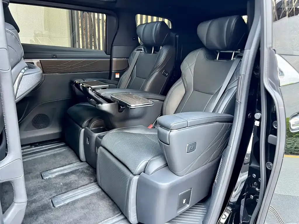 Toyota Alphard 2025 из CN, фото 7