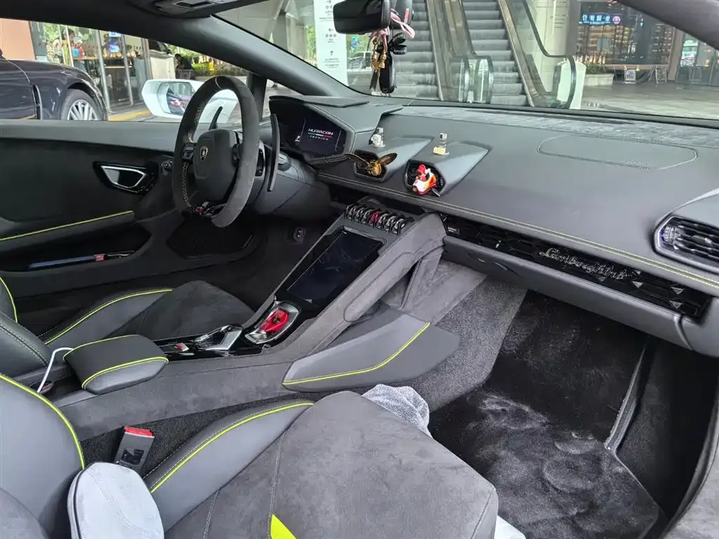 Lamborghini Huracan 2024 из CN, фото 10