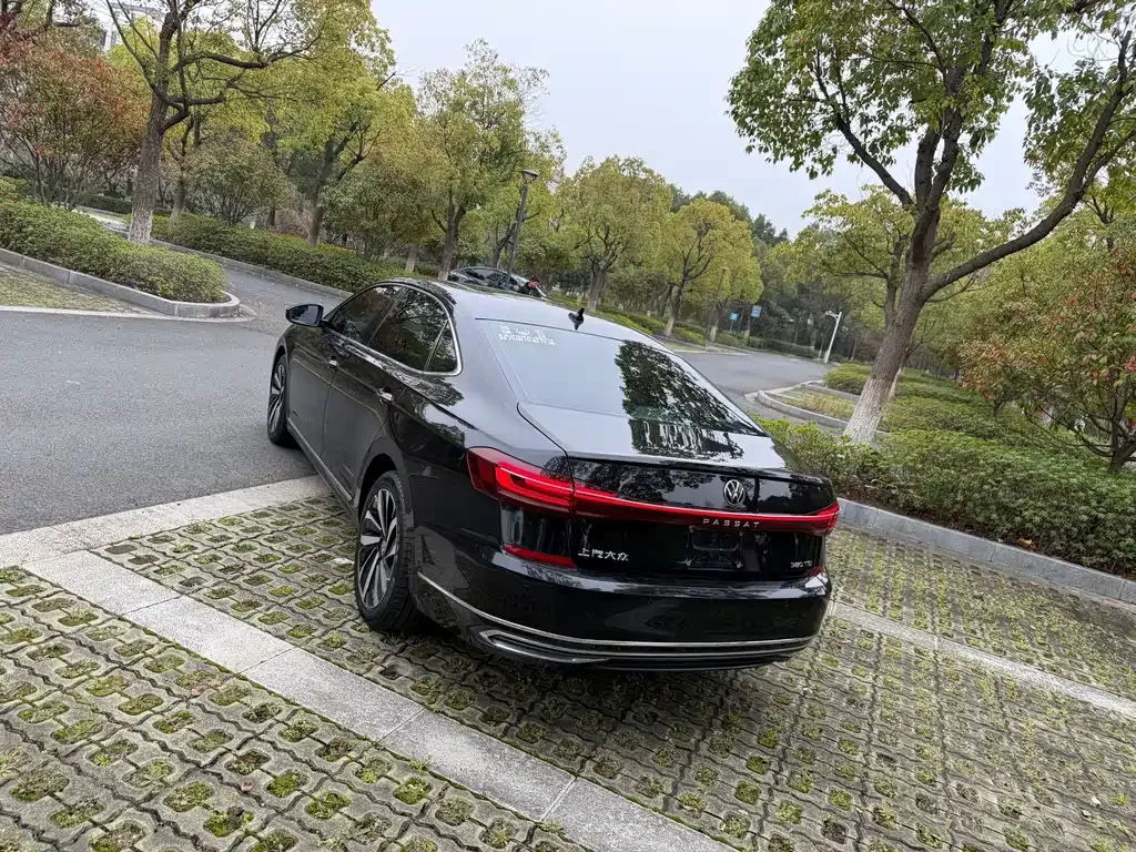 Volkswagen Passat 2021 из CN, фото 2